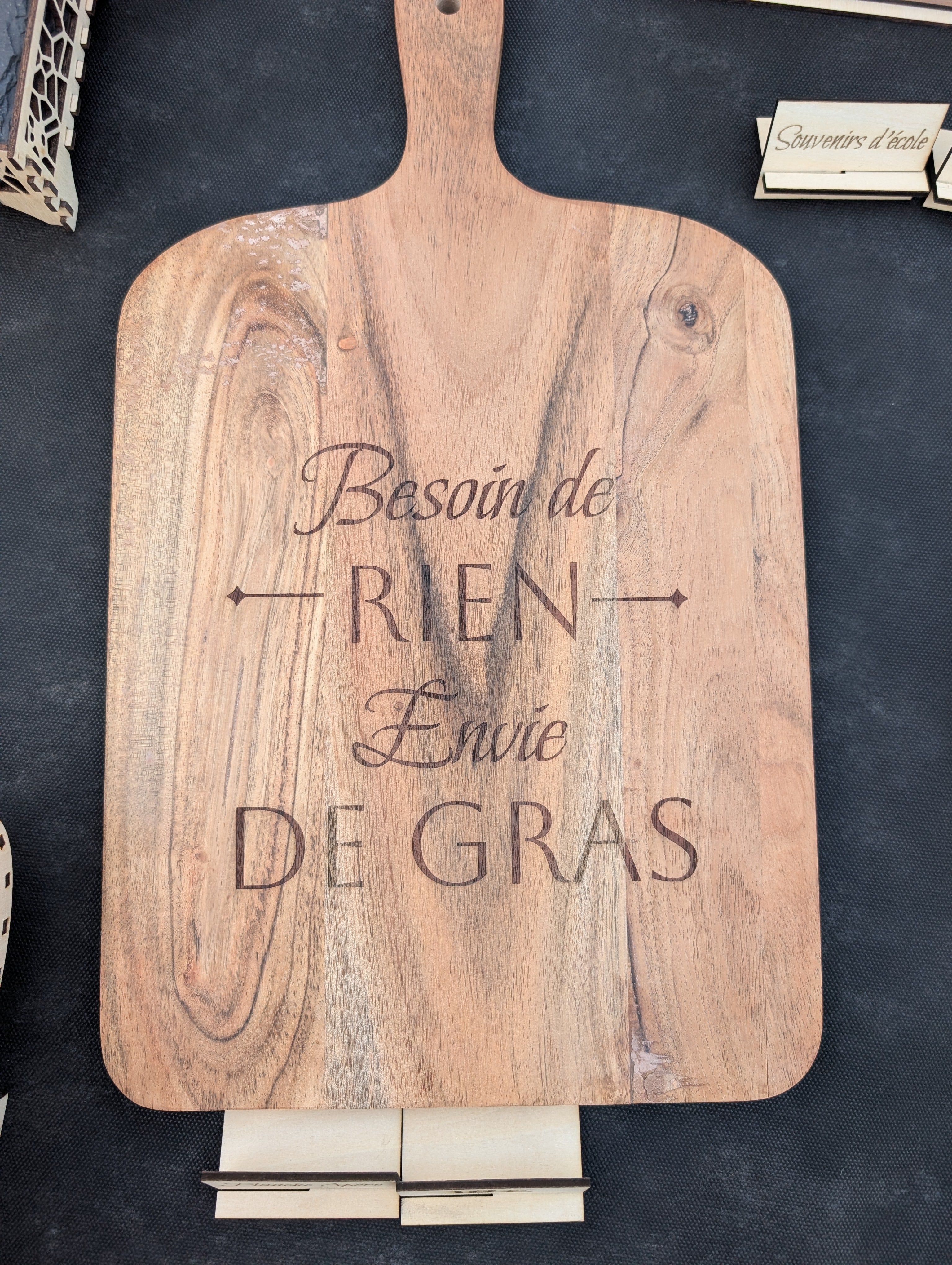 Hissez les voiles et préparez vos tonneaux, car l’heure de l’apéro a sonné ! 🍷🧀